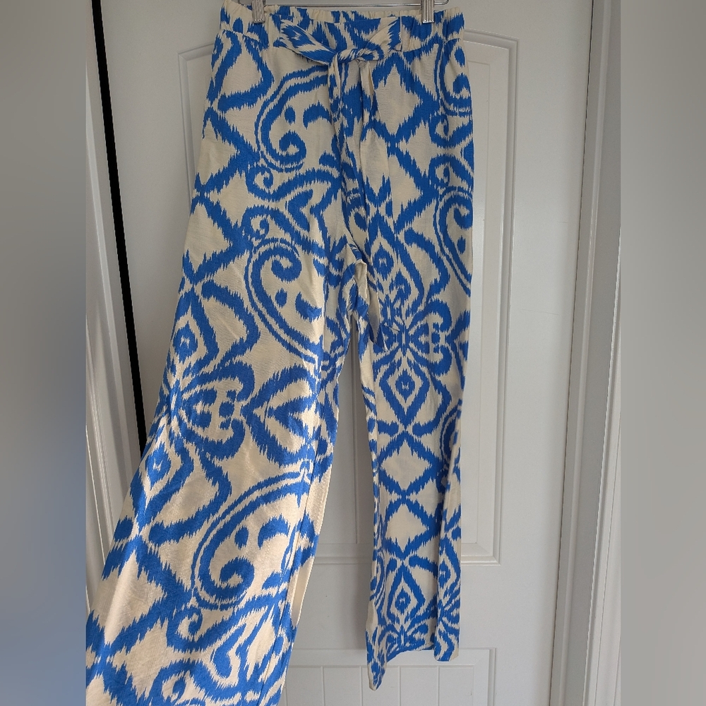 Stylish Blue and Cream Patterned Pants